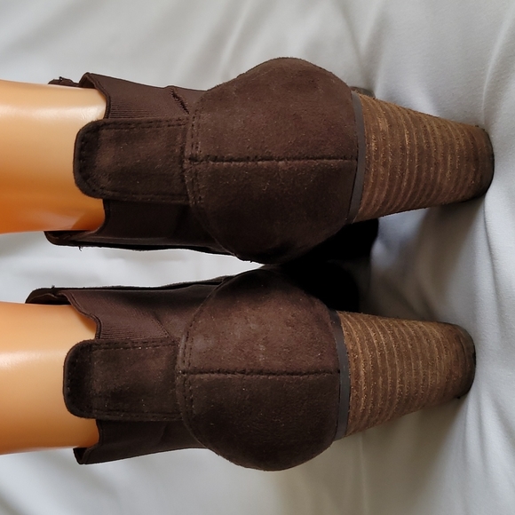 ALDO Ankle Booties - Picture 2 of 16